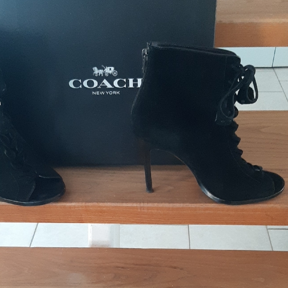 Coach🖤PREMIUM Black Suede HEELED Lace-Up PEEP-TOE BOOTIE Heeled BACK ZIP Sz 7.5 - Picture 8 of 11